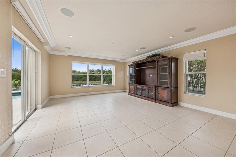 Image 9 of 18 For 2755 165th Av