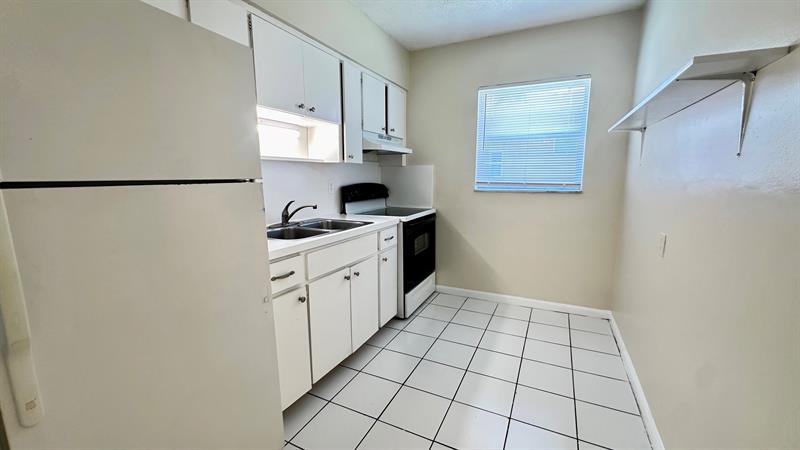 Image 3 of 7 For 1973 4th St  2