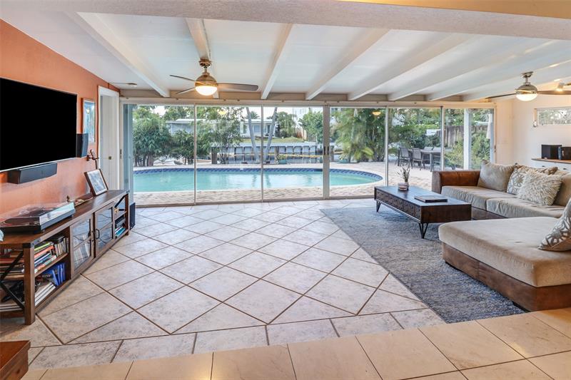 Image 11 of 57 For 2625 Gulfstream Ln