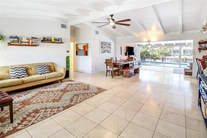 Image 15 of 57 For 2625 Gulfstream Ln