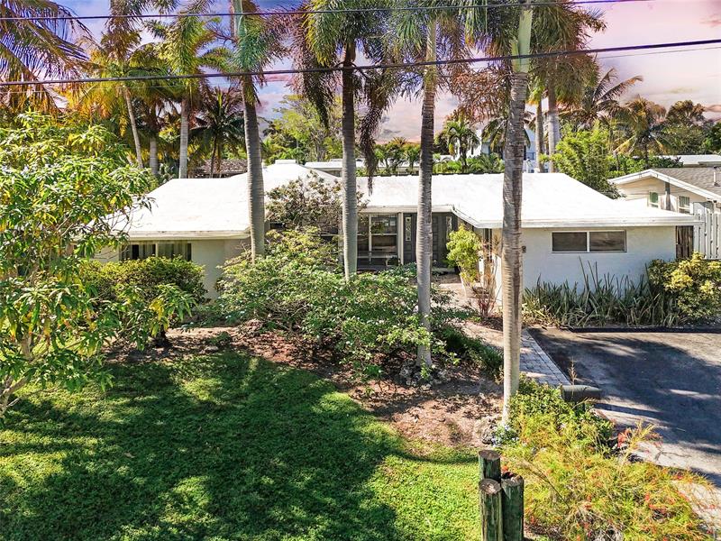 Image 2 of 57 For 2625 Gulfstream Ln