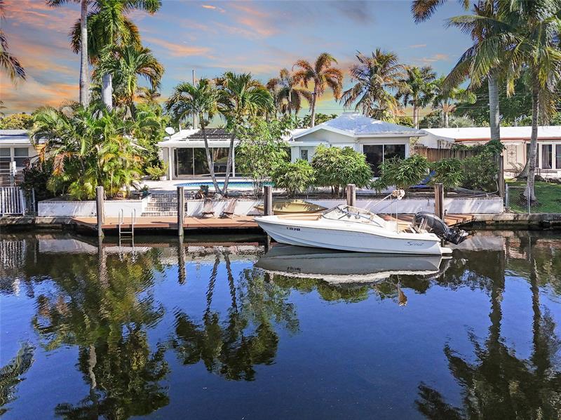 Image 3 of 57 For 2625 Gulfstream Ln