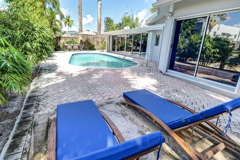 Image 38 of 57 For 2625 Gulfstream Ln