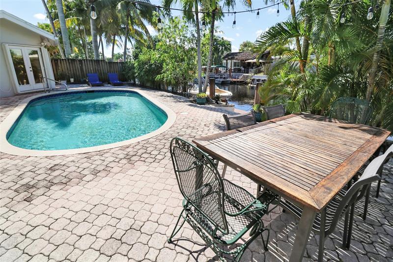 Image 41 of 57 For 2625 Gulfstream Ln