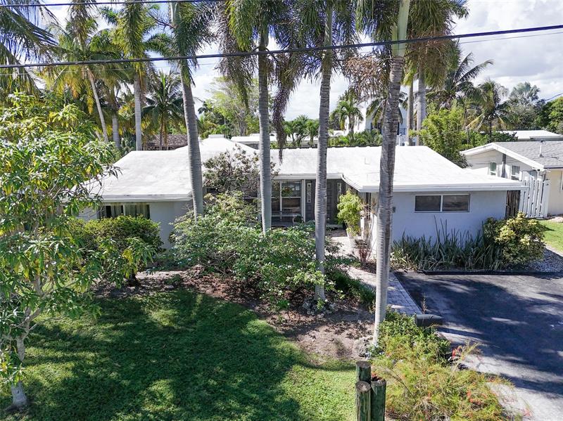 Image 43 of 57 For 2625 Gulfstream Ln