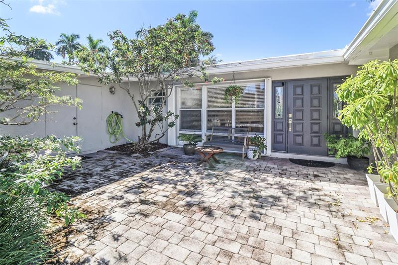 Image 46 of 57 For 2625 Gulfstream Ln