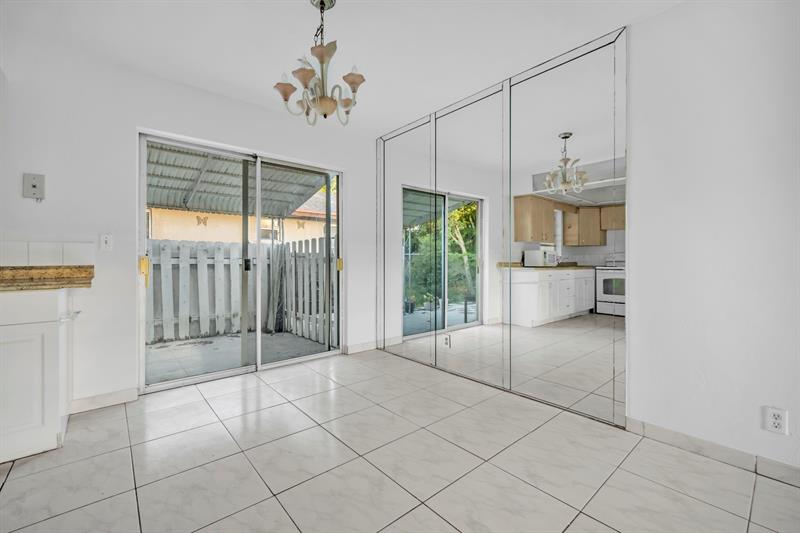 Image 7 of 14 For 2241 Monroe St  7