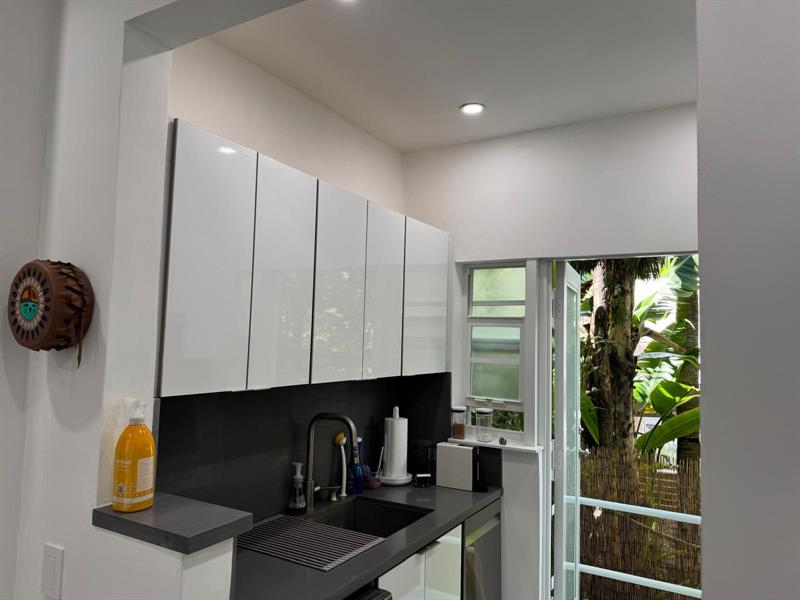 Image 4 of 11 For 1540 Euclid Ave  106