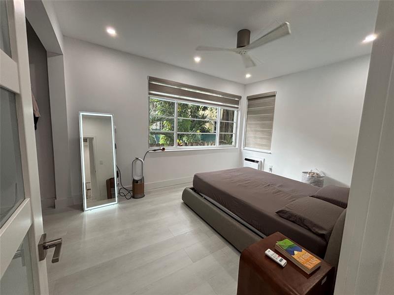 Image 8 of 11 For 1540 Euclid Ave  106