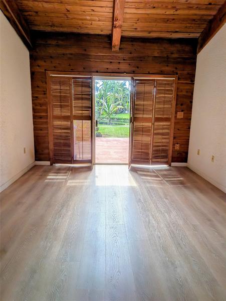 Image 7 of 7 For 11180 Redwood  0