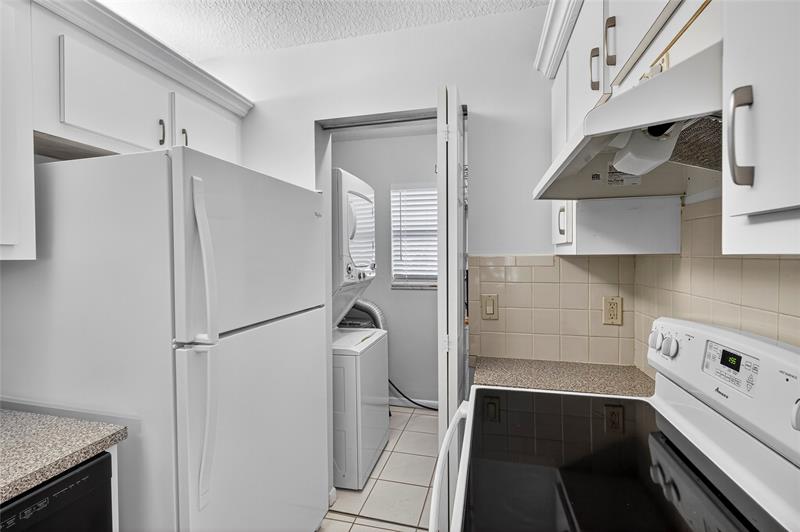 Image 13 of 39 For 2920 8th Ter  103