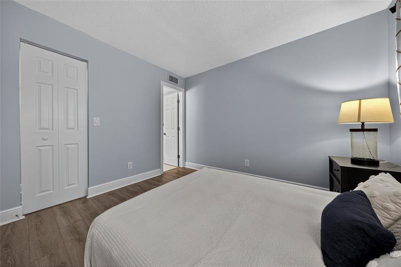 Image 22 of 39 For 2920 8th Ter  103