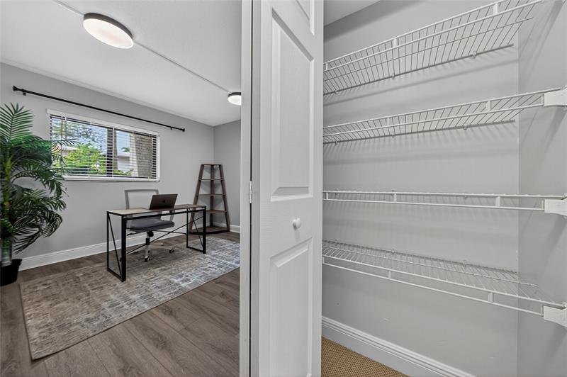 Image 29 of 39 For 2920 8th Ter  103