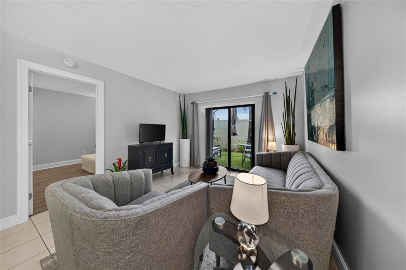 Image 5 of 39 For 2920 8th Ter  103