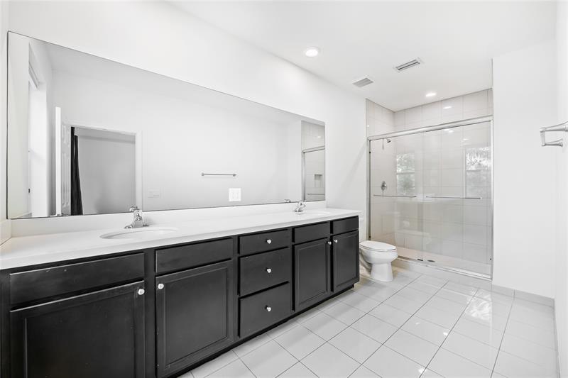 Image 21 of 33 For 4033 Devenshire Ct  4033