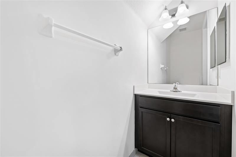 Image 23 of 33 For 4033 Devenshire Ct  4033