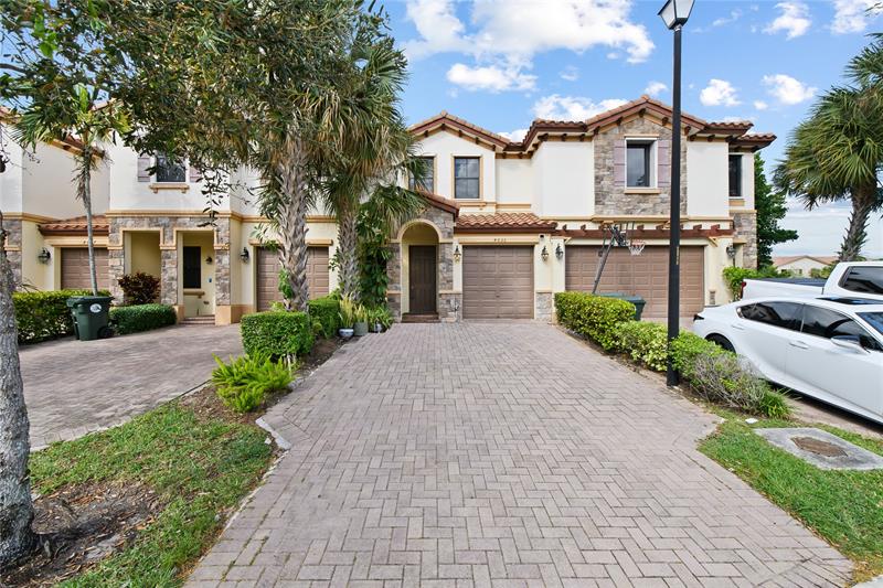 Image 27 of 33 For 4033 Devenshire Ct  4033