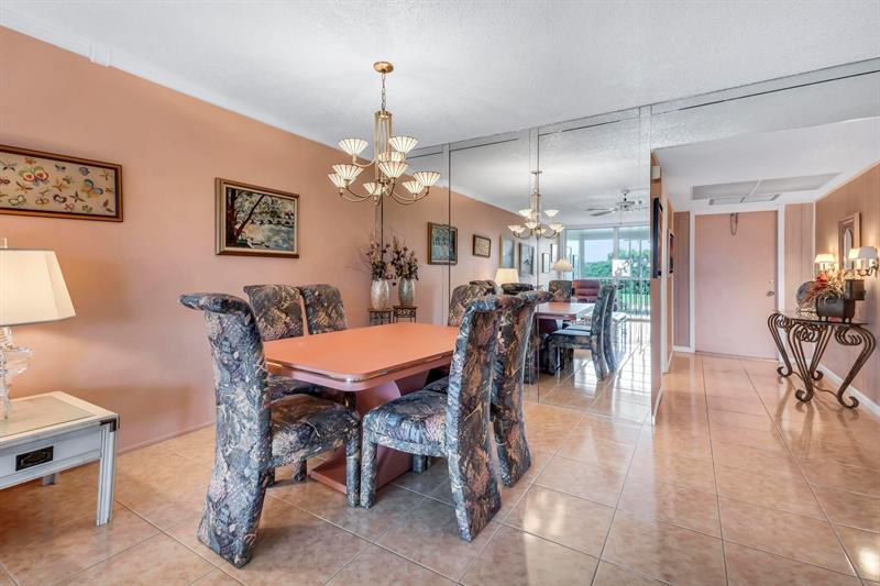 Image 15 of 33 For 2951 Palm Aire Dr  202