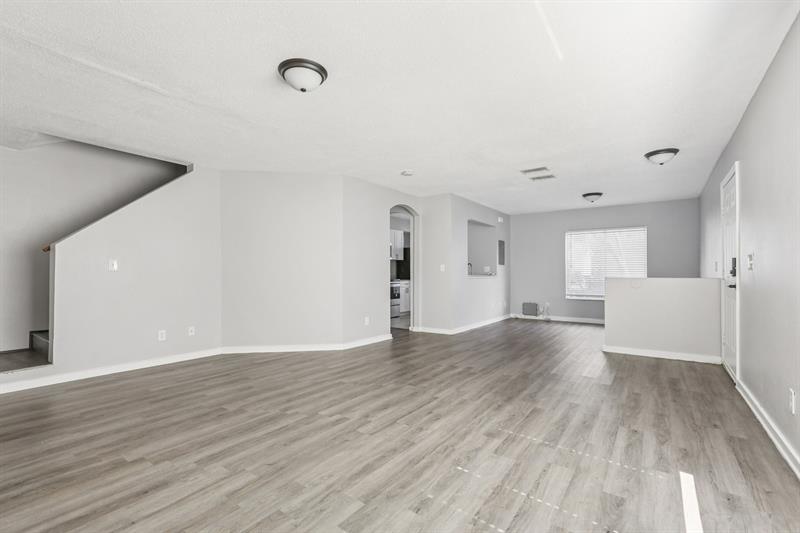 Image 11 of 29 For 7402 E Banks Dr  7402