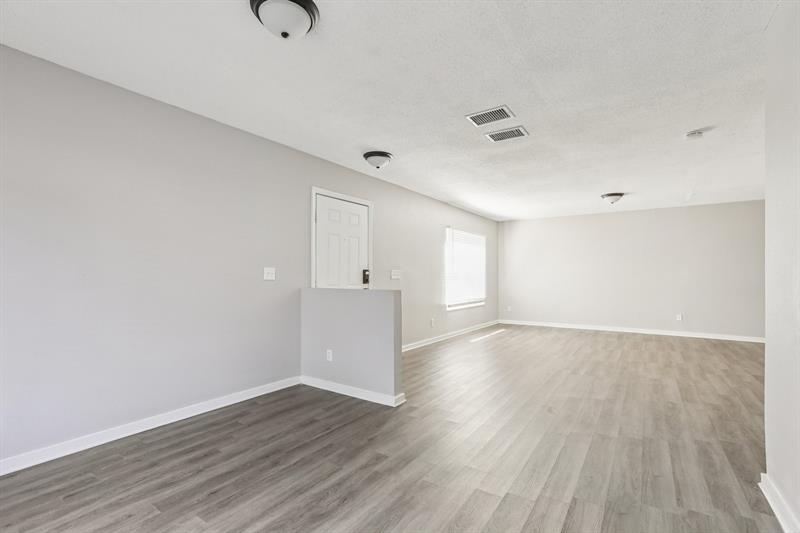 Image 7 of 29 For 7402 E Banks Dr  7402