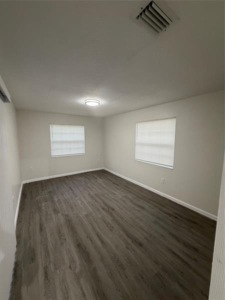 Image 20 of 26 For 11461 31st Pl