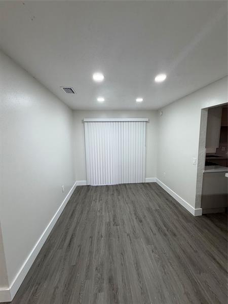 Image 6 of 26 For 11461 31st Pl