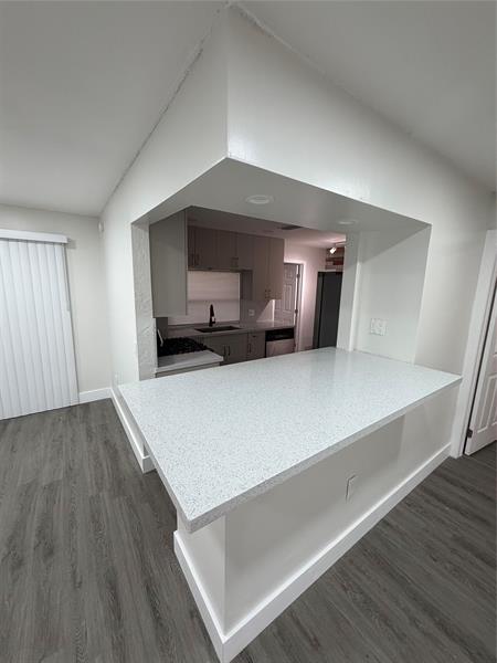 Image 7 of 26 For 11461 31st Pl