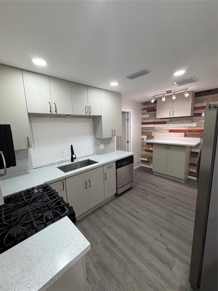 Image 8 of 26 For 11461 31st Pl