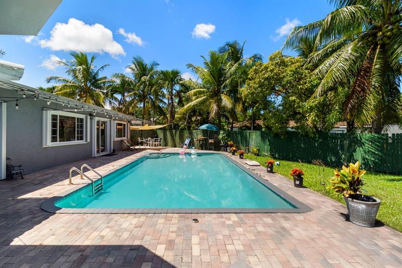 Image 13 of 82 For 19885 22nd Ave