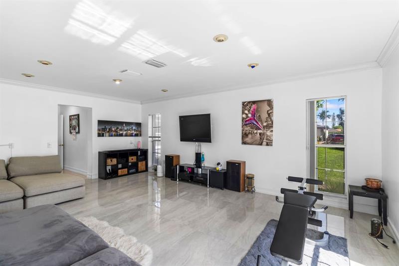 Image 31 of 82 For 19885 22nd Ave