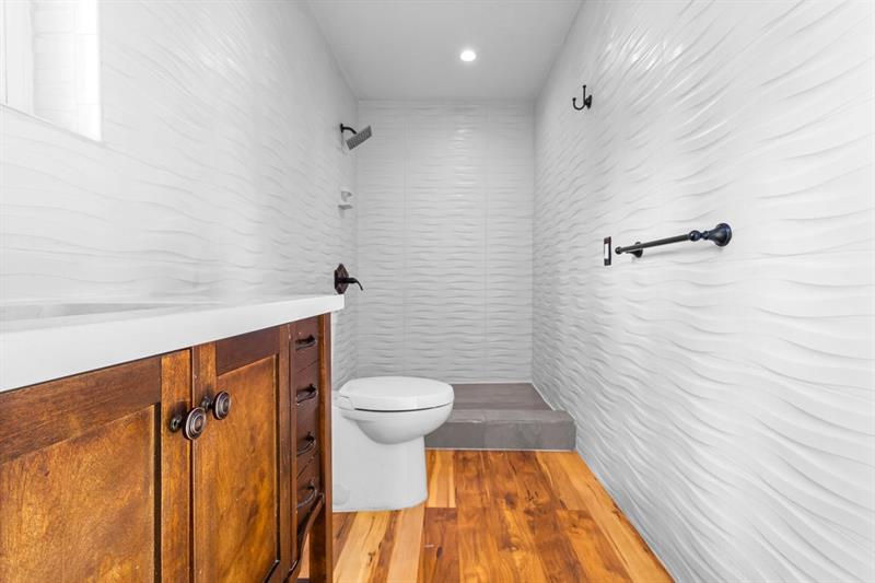 Image 33 of 82 For 19885 22nd Ave