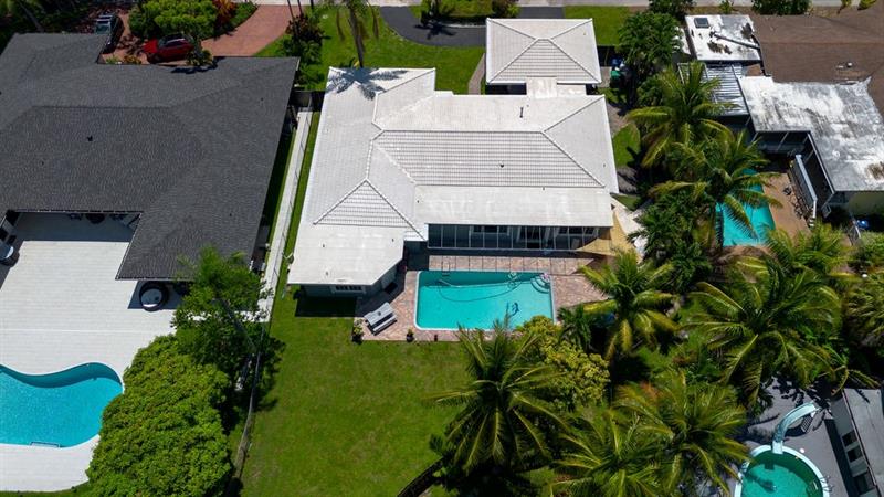 Image 5 of 82 For 19885 22nd Ave