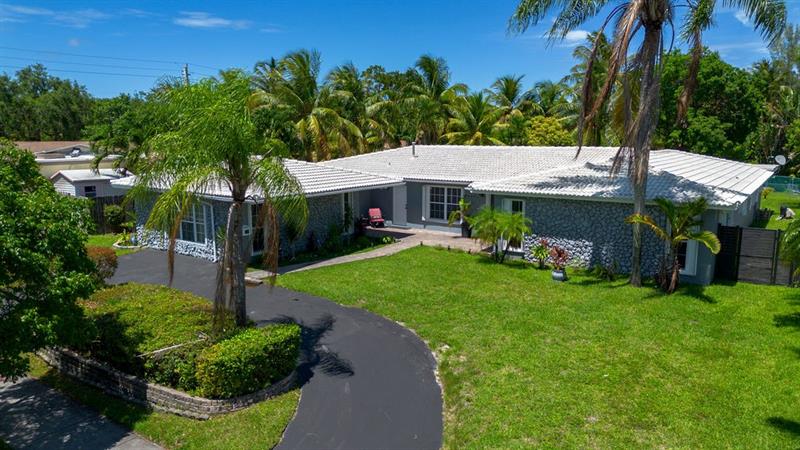 Image 8 of 82 For 19885 22nd Ave