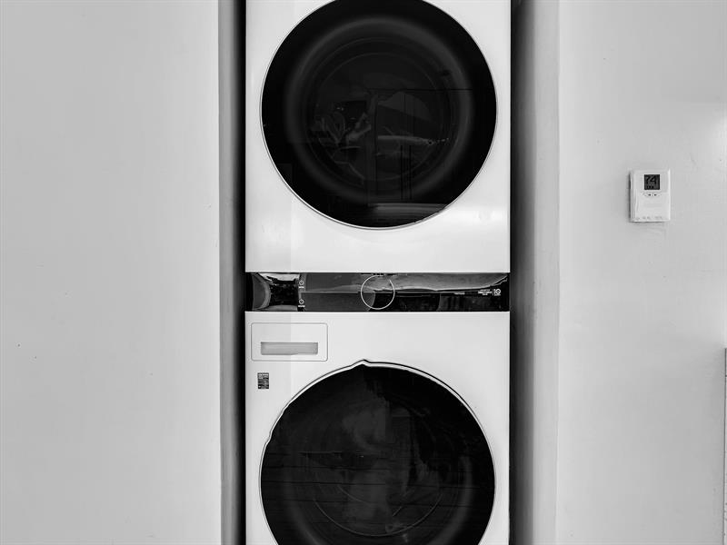 Image 26 of 47 For 81 47th Ct  