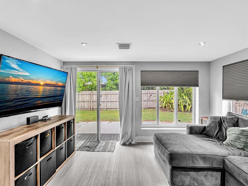 Image 30 of 47 For 81 47th Ct  