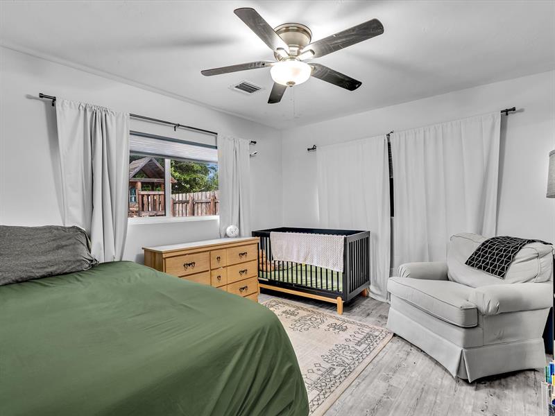 Image 38 of 47 For 81 47th Ct  