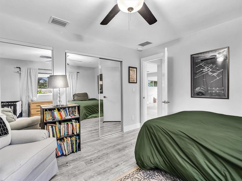 Image 39 of 47 For 81 47th Ct  