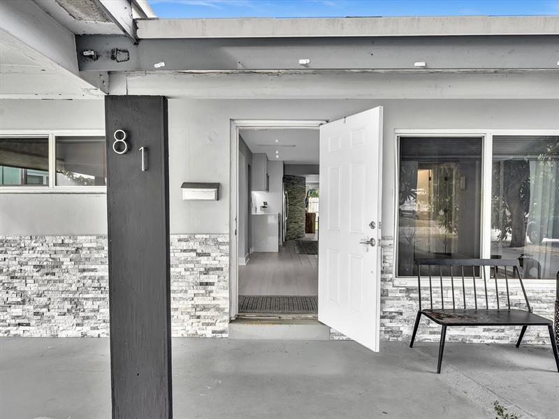 Image 6 of 47 For 81 47th Ct  