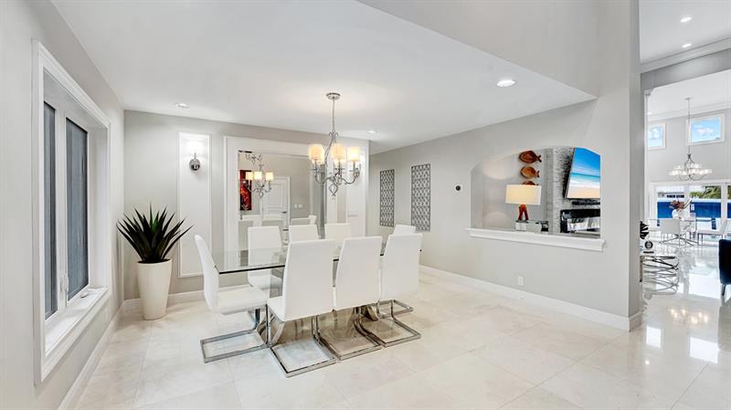 Image 18 of 78 For 2593 9 Street