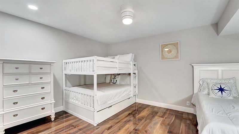 Image 23 of 78 For 2593 9 Street