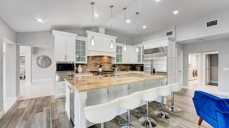 Image 27 of 78 For 2593 9 Street