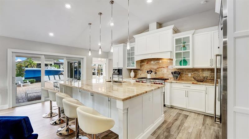 Image 28 of 78 For 2593 9 Street