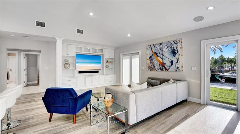 Image 53 of 78 For 2593 9 Street