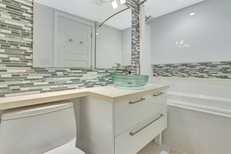 Image 20 of 20 For 2000 Ocean Dr 609