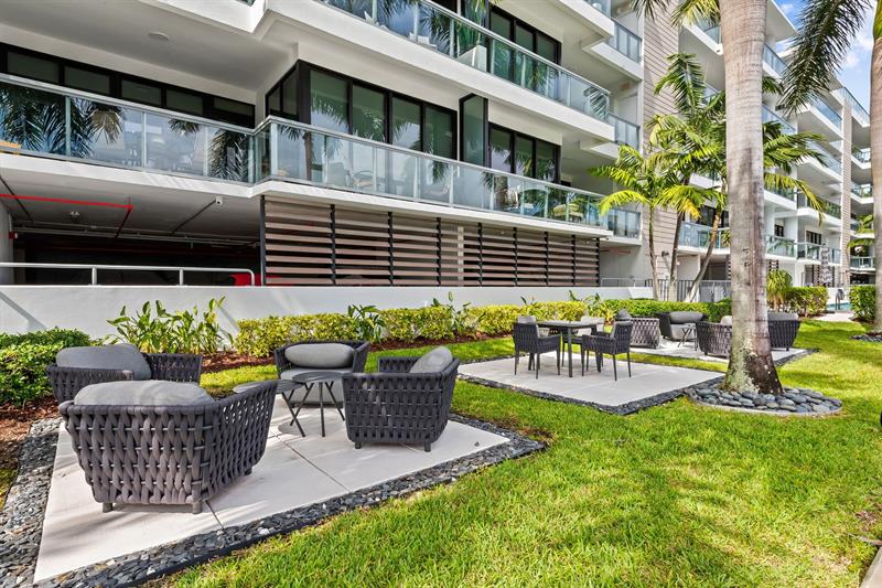 Image 28 of 31 For 60 Hendricks Isle  301