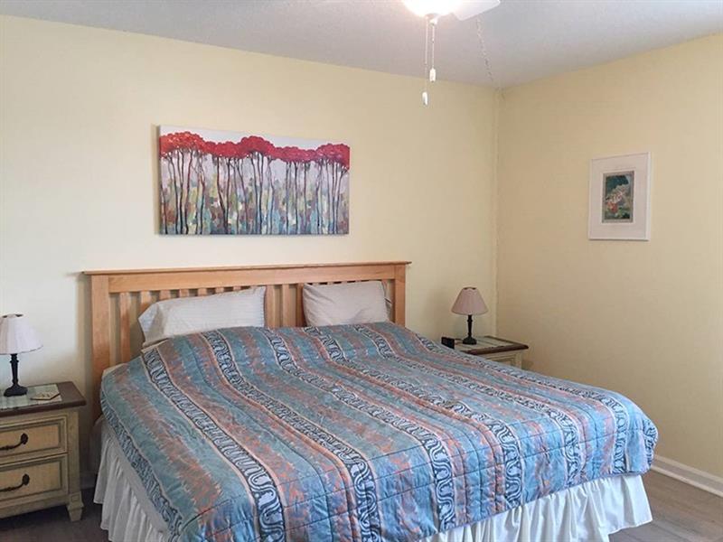 Image 14 of 21 For 1202 Lake Dr  502