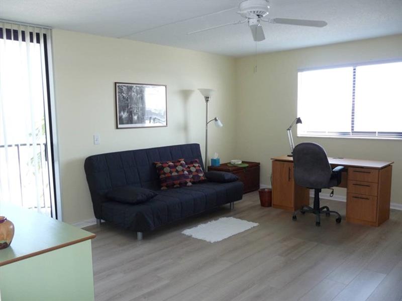 Image 8 of 21 For 1202 Lake Dr  502