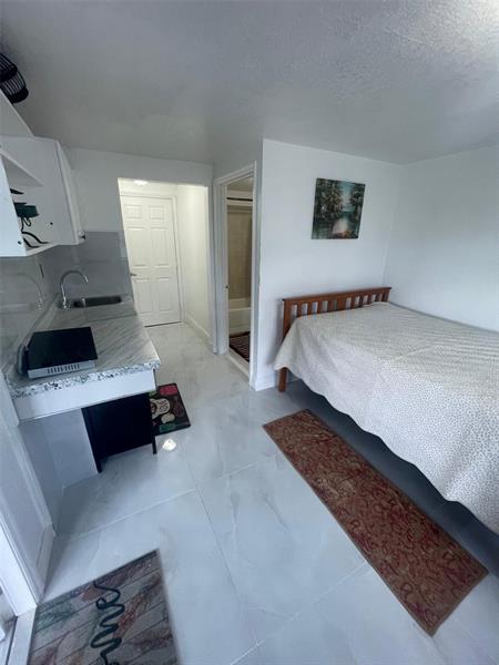 Details for 408 68th Ave, Pembroke Pines, FL 33023