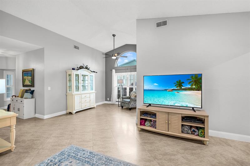 Image 13 of 42 For 12931 Elmford Ln