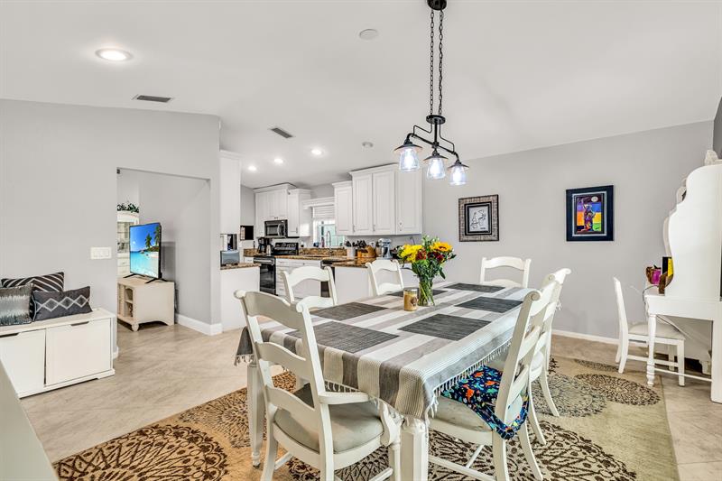 Image 18 of 42 For 12931 Elmford Ln